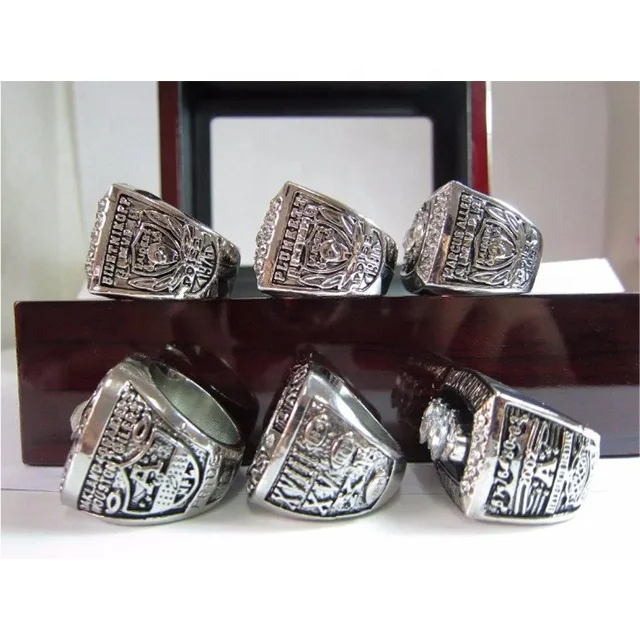 Oakland Raiders Super Bowl / 2002 AFC championship ring for Sale in  Antioch, CA - OfferUp