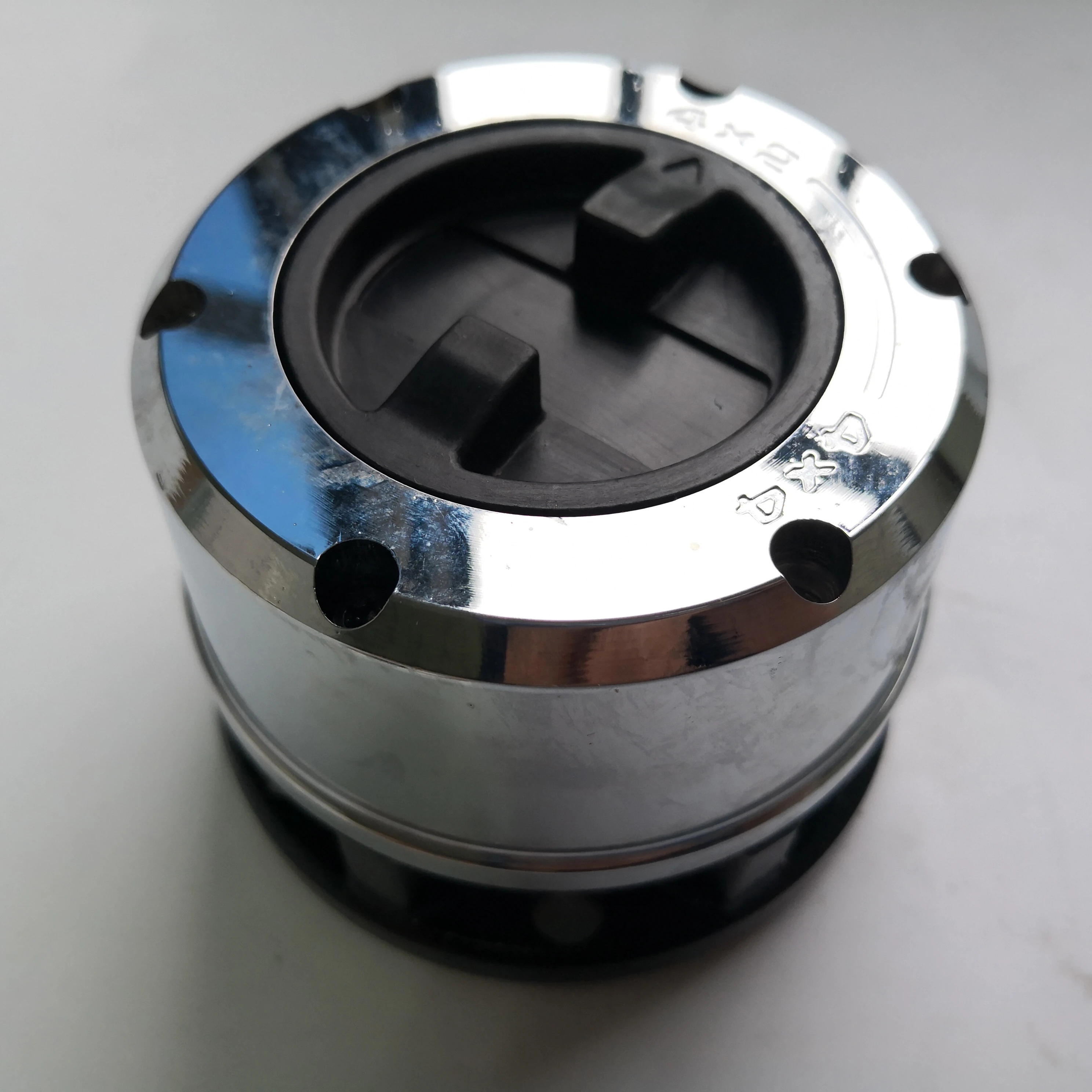 Free  Wheel Locking Hubs for Kia AVM460 B034