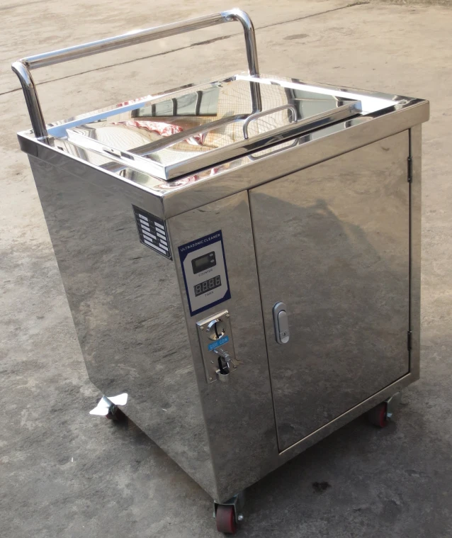 Custom Golf Clubs Cleans the Golf Clubs at Ultrasounds SUS304L Ultrasonic Golf Club Cleaner