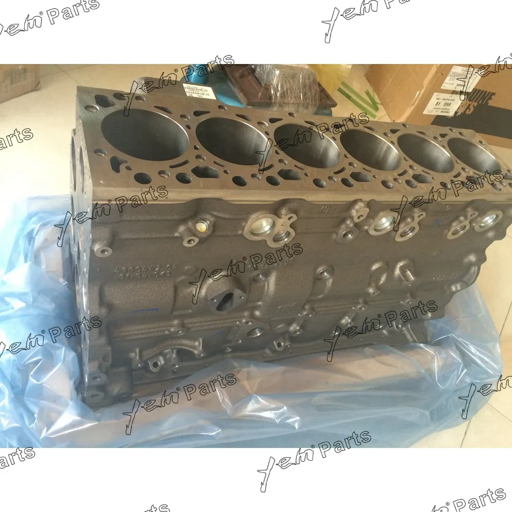 PC200-8 6D107 Engine Cylinder Block 3