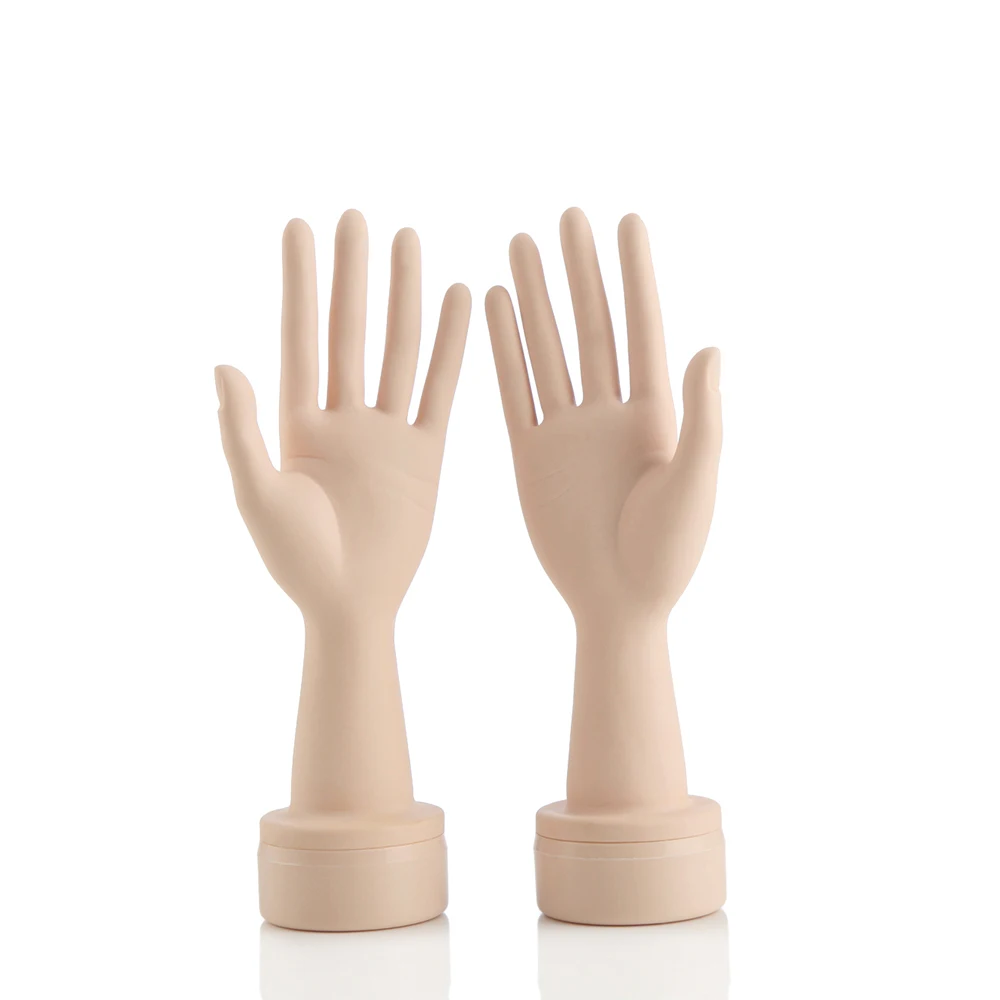 Купить пластиковые руки. Пластиковая рука манекен. Манекен-рука женская. Манекены для демонстрации бижутерии. Пластик в руке.