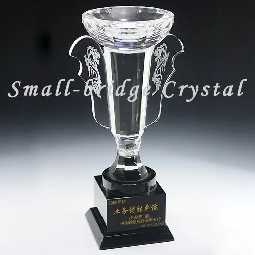 Kaiverrus Matkamuistolahjat Pujiang Factory Tukkumyynti Custom Crystal Sport Cup Trophy