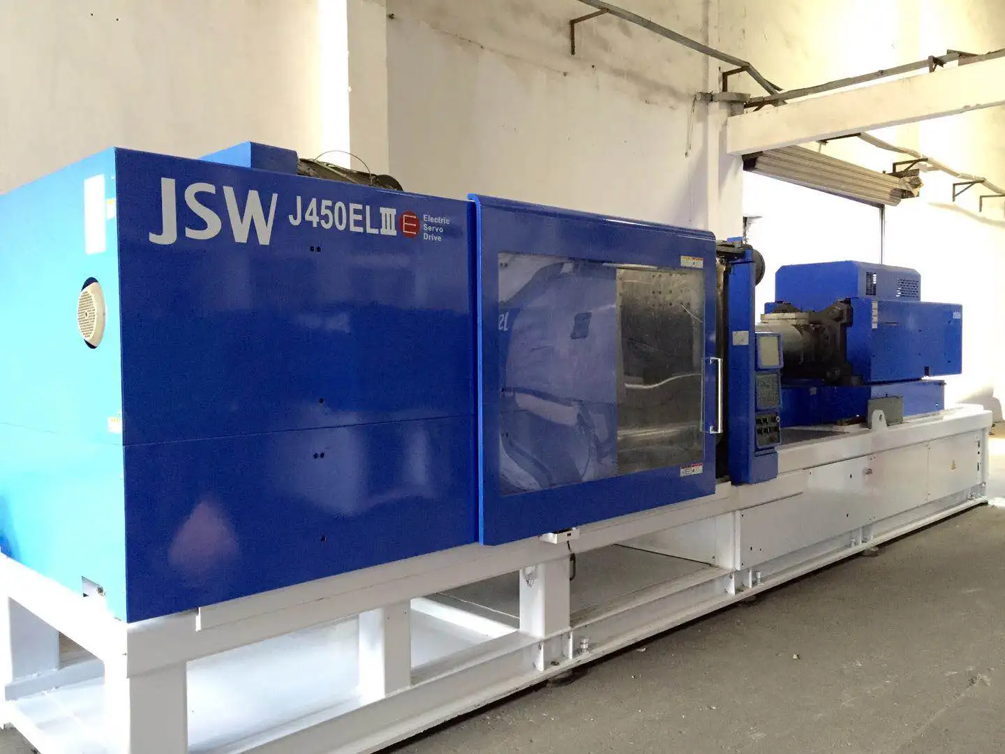 
JSW использованная машина для литья под давлением из магниевого сплава 