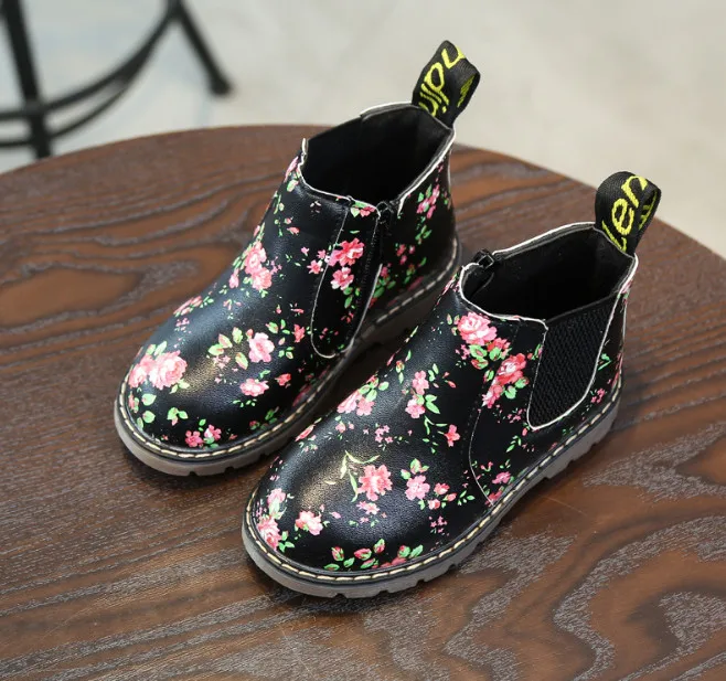 Ботинки с цветочным принтом зимние Нескользящие на плоской подошве