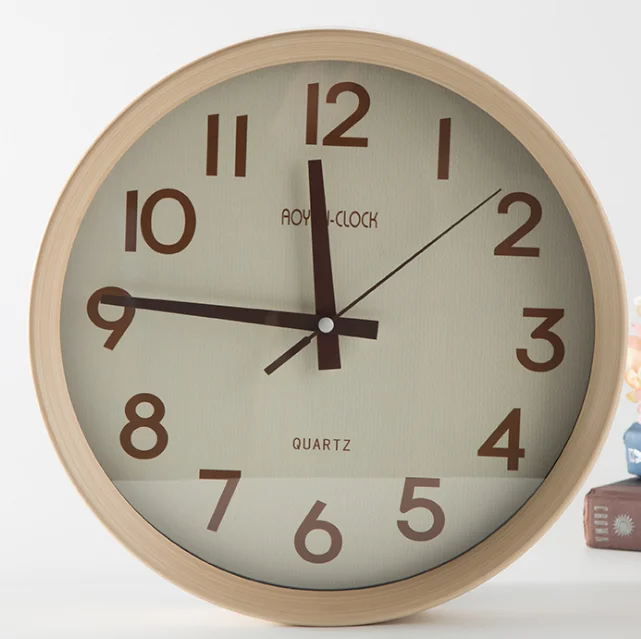 New Design Simple Style Wall Clock Home Goods Wall Clock Decoration and Wooden Round Shape Wall Clock for Living Room