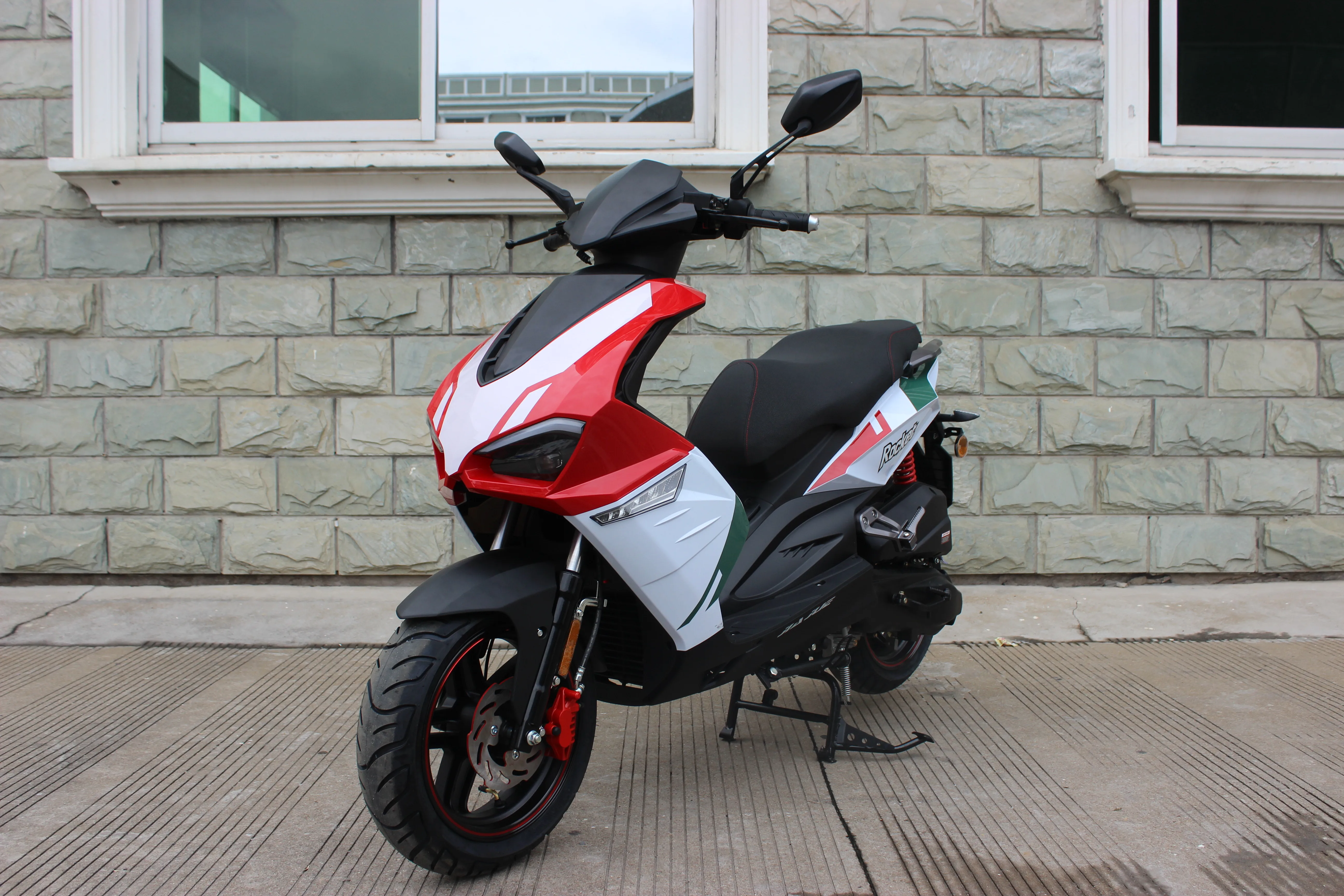 
Jiajue 2019 новый спортивный дизайн 50CC Euro IV газовый скутер 