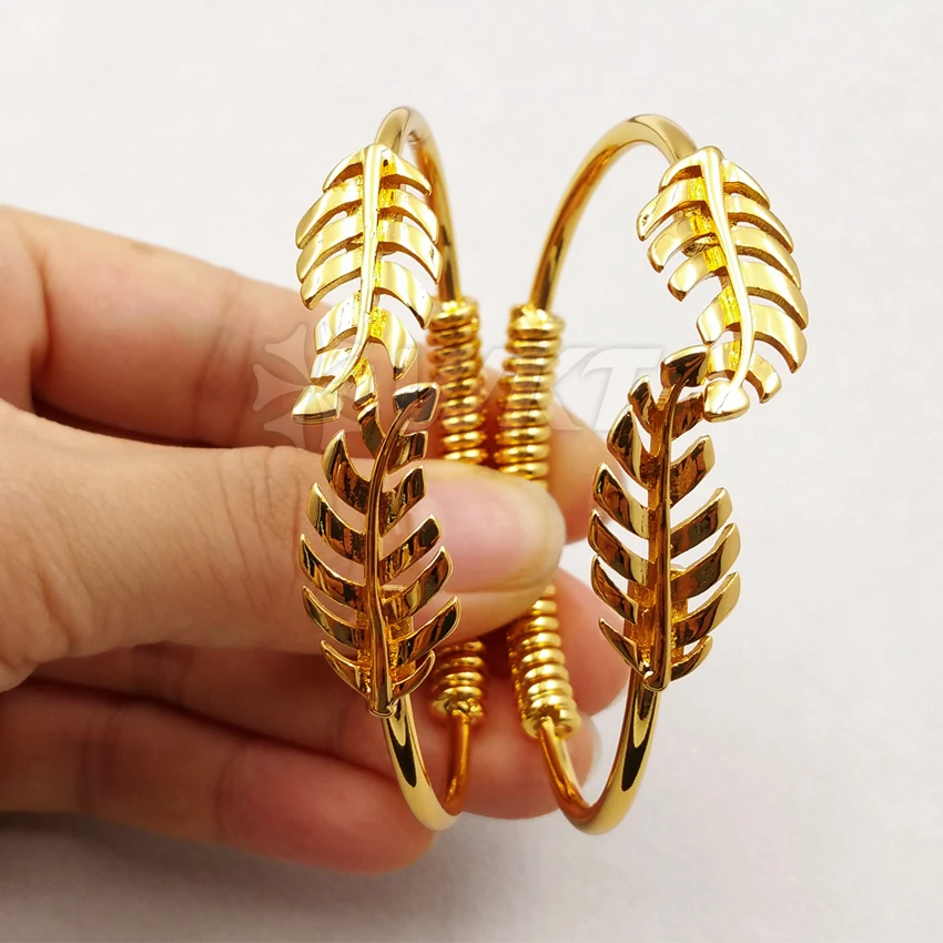 【TOGA】 l design bracelet bangle RESTOCK / LEATHER BANGLE – TOGA ONLINE STORE