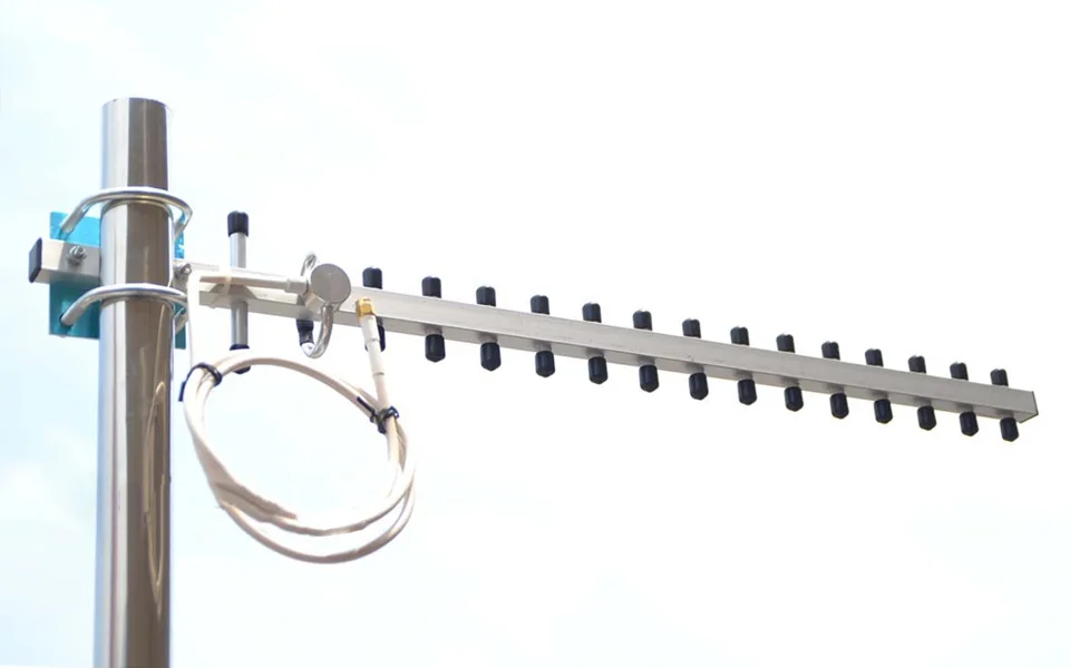 15dBi Mobile Signal Repeater Accessory 16 Units Outdoor Yagi Antenna for 2G 3G 4G High-Gain Communication Antennas for Outdoor