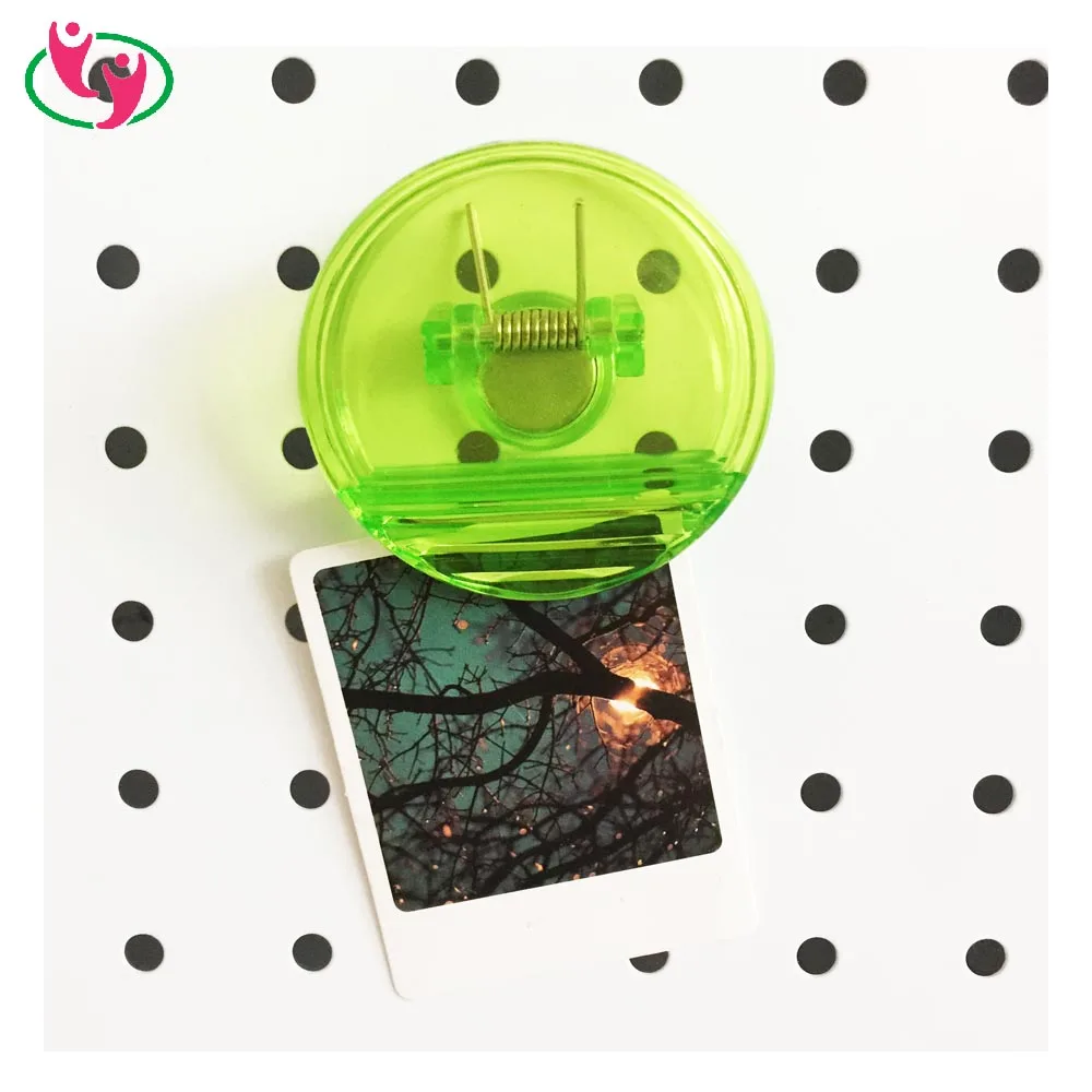 Качественный пластиковый круглый магнитный зажим с печатью логотипа клиента