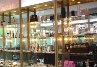 Shenzhen Mermaid Artistry Makeup Co., Ltd.