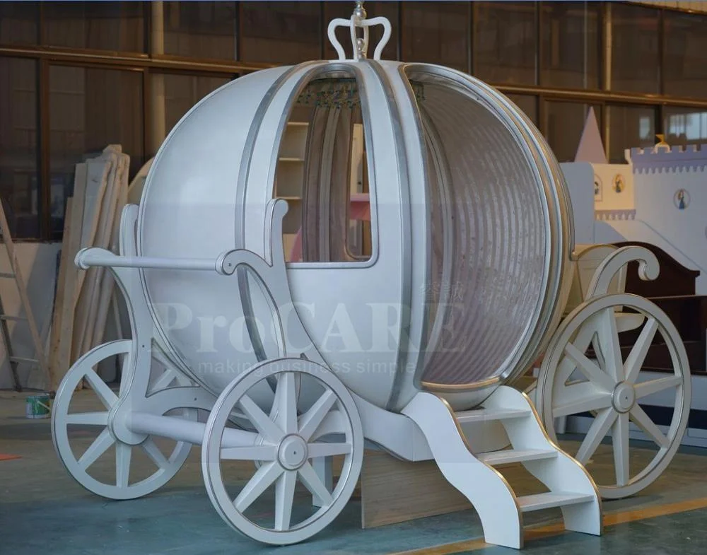 Factory High End Castle Design Cinderella Pumpkin Kids Children Bed Princess Carriage Golden Luxury Bedroom Furniture Modern