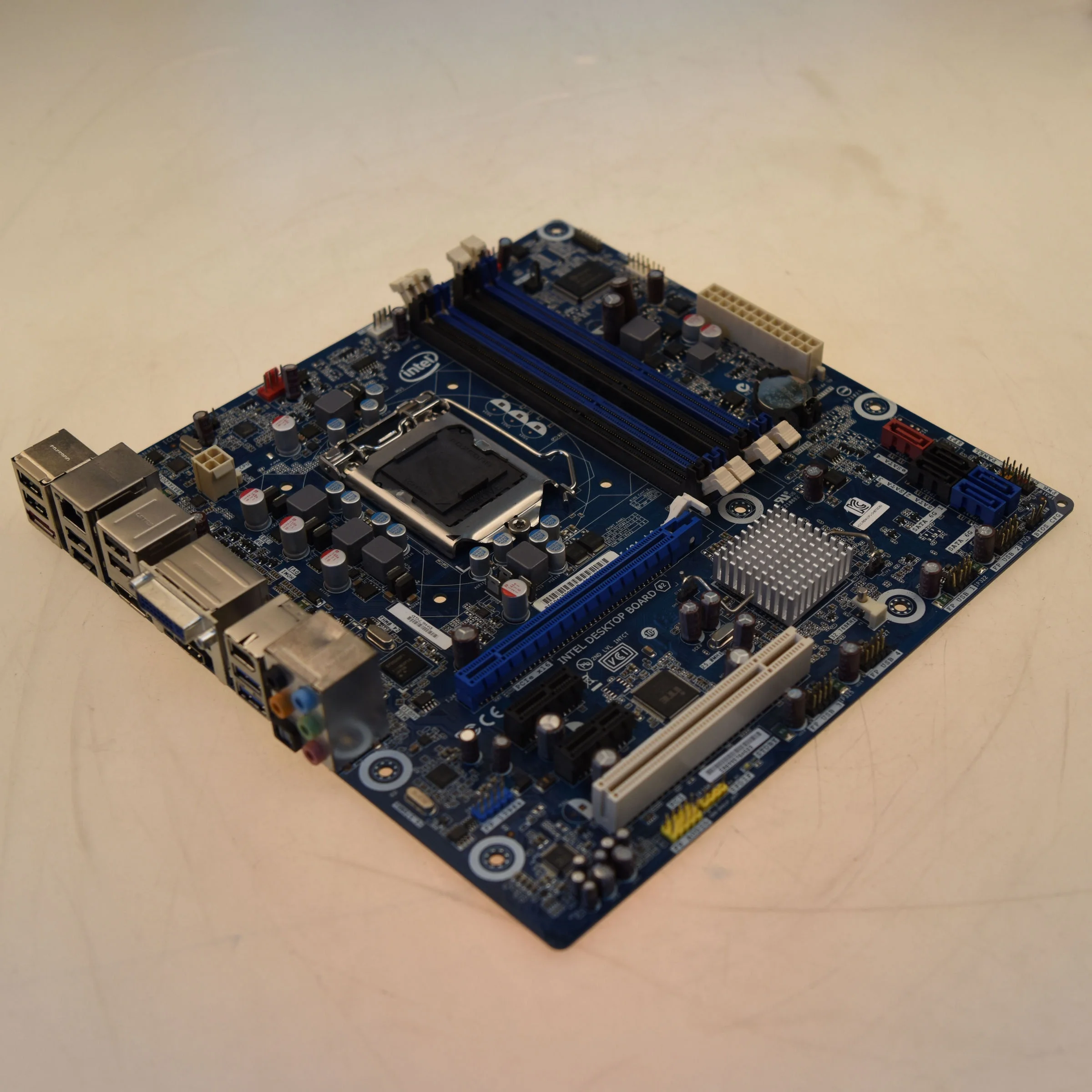 1155 Motherboard Intel Desktop Board 2nd Lvl Intact DH67GD LGA1155