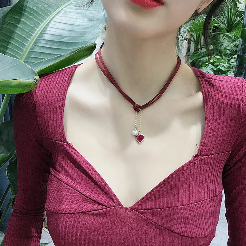 collar bar lipstick