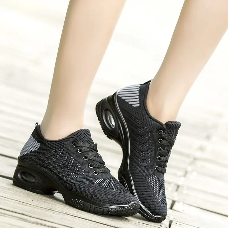 Wholesale La fábrica de de China modelo de moda de Zapatos mujeres zapatillas From m.alibaba.com
