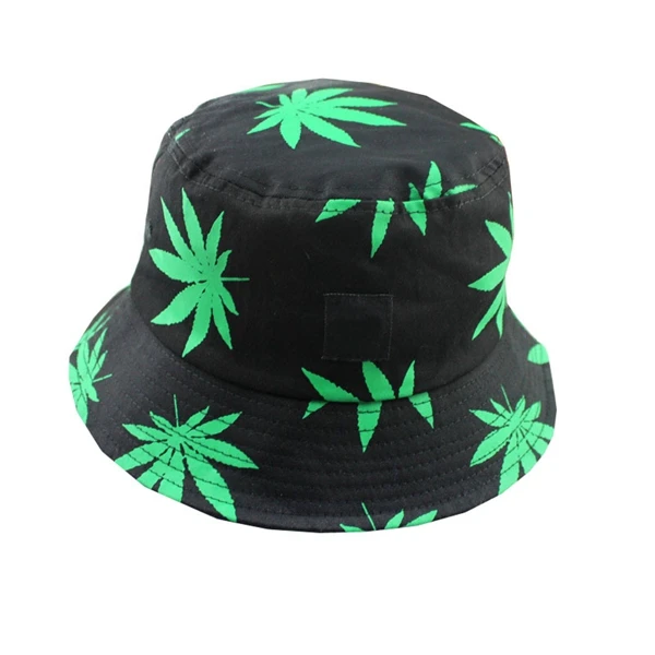 шапка с марихуаной