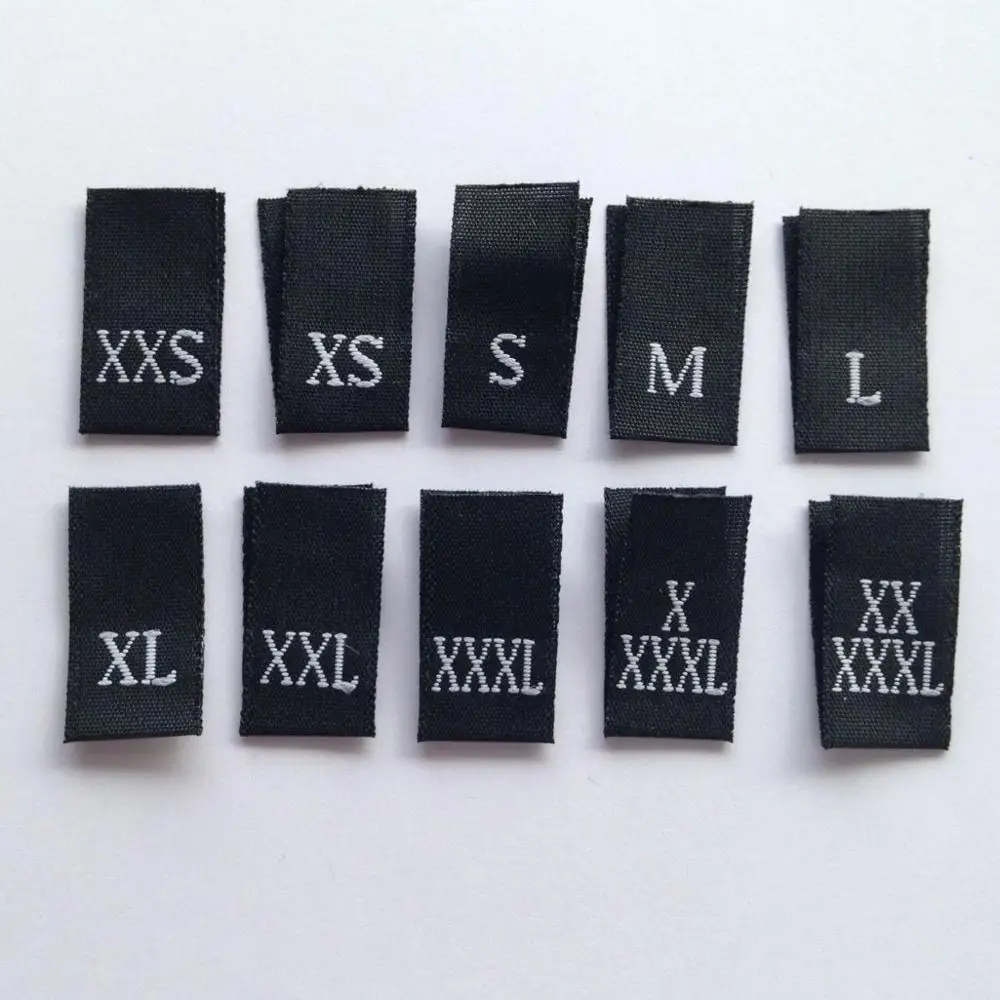 11 мм. One Size лейбл. Label Size Clothing. Печать XS S M L XL для коробок. Stock rolled Damask Size Labels for Clothing Size Fabric Sewing Label for clothes month tags XS S M L XL XXL XXXL Size age tag.