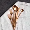 coltello da tavola in oro rosa*