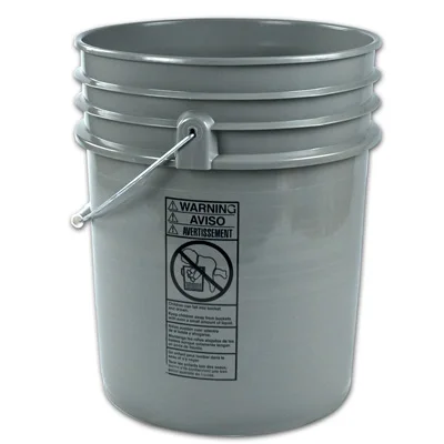 15 gallon plastic bucket with lid