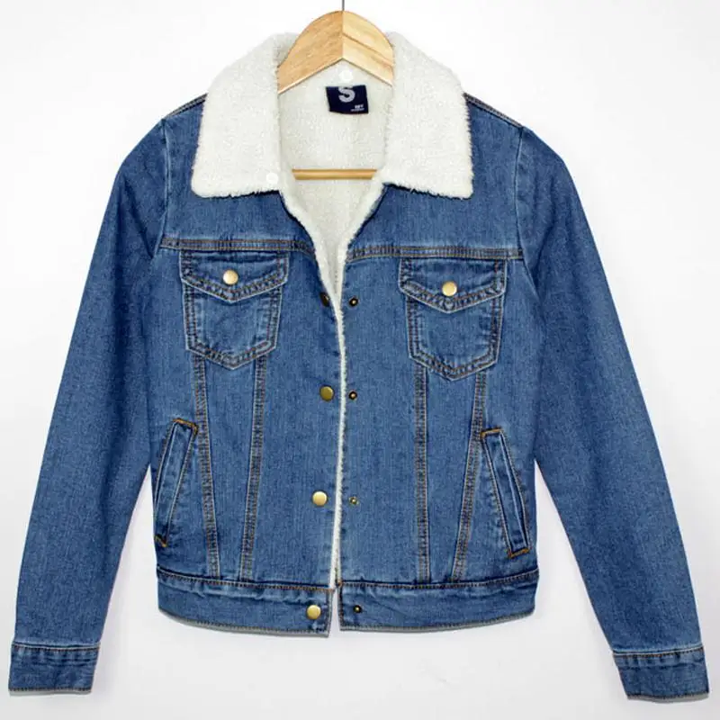 Shearling denim jacket women A shearling denim jacket to empower your uniqueness. For men and women. Designed and handcrafted in Spain.