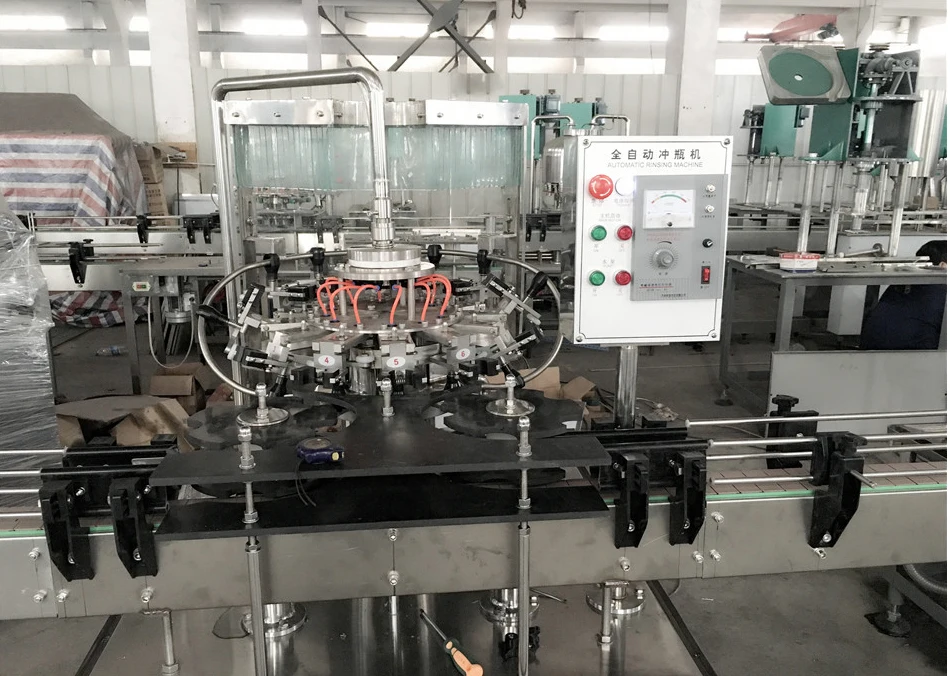 3 в 1, машина для розлива и укупорки ПЭТ-бутылок