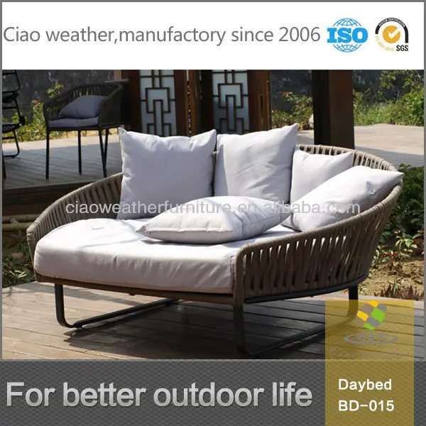 Stylish Leisure Rattan Daybed Outdoor Furniture Garden Furniture Sofa Daybed Buy Rattan Daybed Outdoor Furniture Garden Furniture Outdoor Round Lounge Furniture Modern Fancy Sofa Furniture Product On Alibaba Com