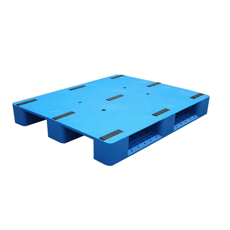 Three skids euro standard plastic pallet