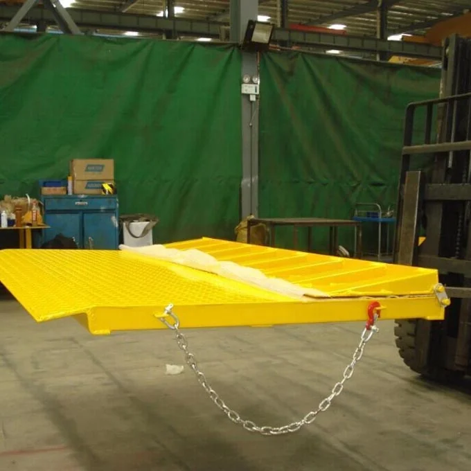 
Сверхпрочная стальная док-станция обеспечивает возможности загрузки и разгрузки 