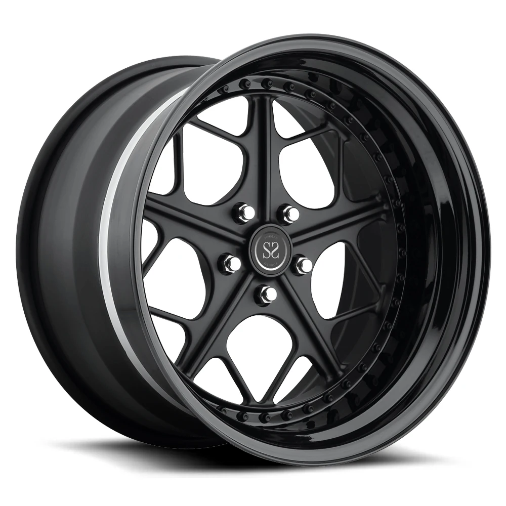 21 колеса. Диски Rotiform ZMO-M. 5x108 18 Rotiform. Кованые облегченные диски Rotiform. Колесо 21 дюйм.