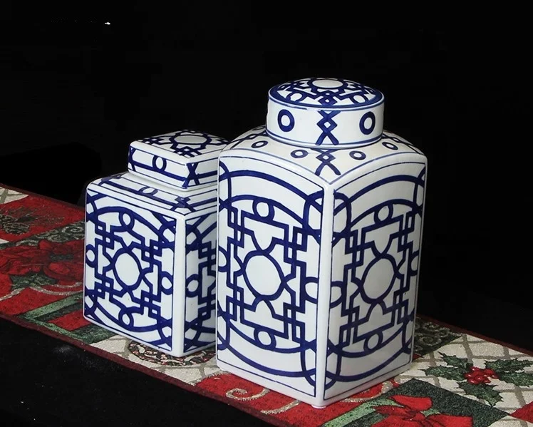 High  Quality square Blue and White Ceramic Garlic Salt Cookie Jar for Storage