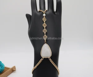 New Luxury Unisex Alloy Bracelet with White Gemstone Setting Hand Chain Slave Ring for Wedding or Party Number Shape Pattern