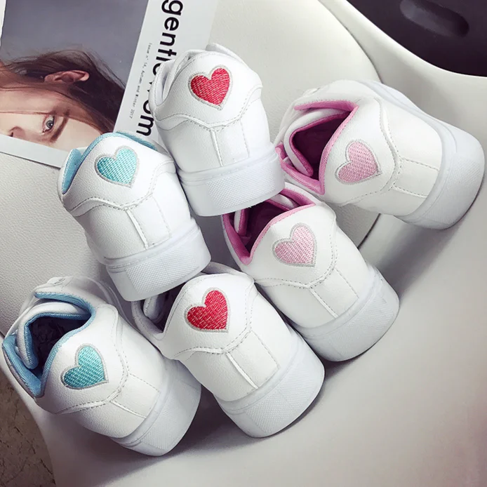 latest sports shoes for girls
