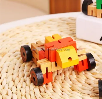 木製ロボット 今回の修了展に出している大型のロボットです🤖 高さ170cm弱