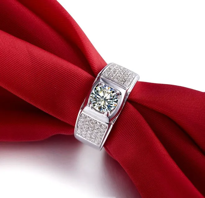 Jinsiy aloqada bolgan juda keksa odamlarning fotosuratlari