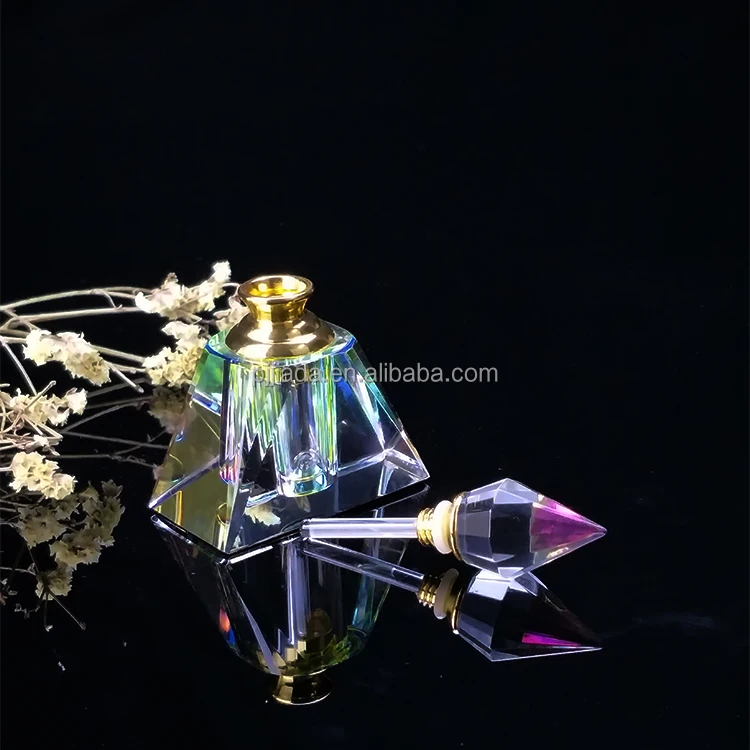 Colorful 3ml 6ml 12ml Fancy Oud Perfume Bottle K9 Crystal Pyramid Shape Perfume Glass Bottle With Glass Stick Valentine Gift