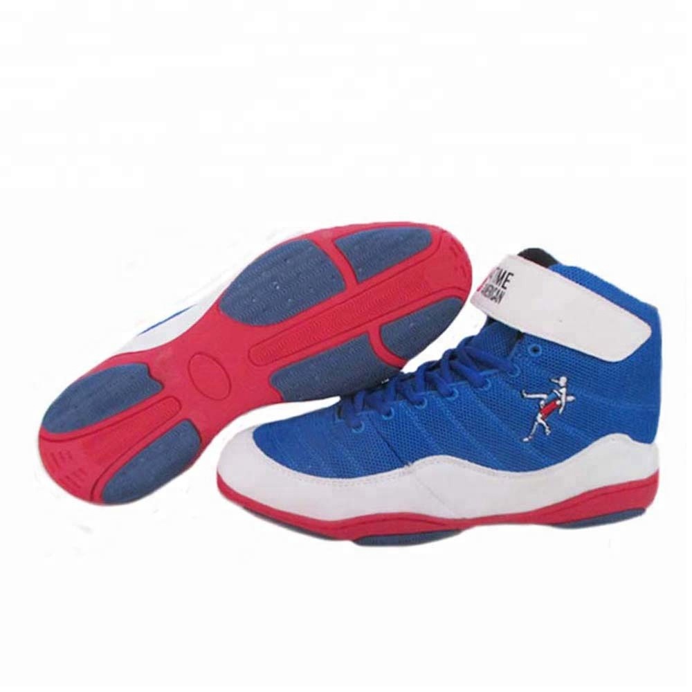 Оптовая продажа молодежных спортивных ботинок для ММА