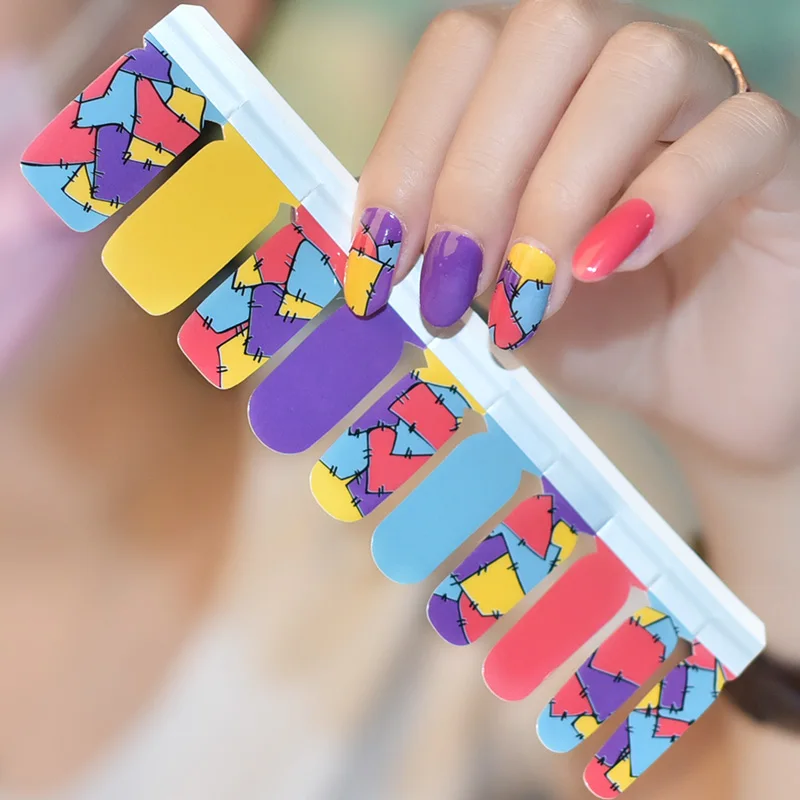 Оптовая продажа 2023 дизайнов наклейки для ногтей huizi обертывания