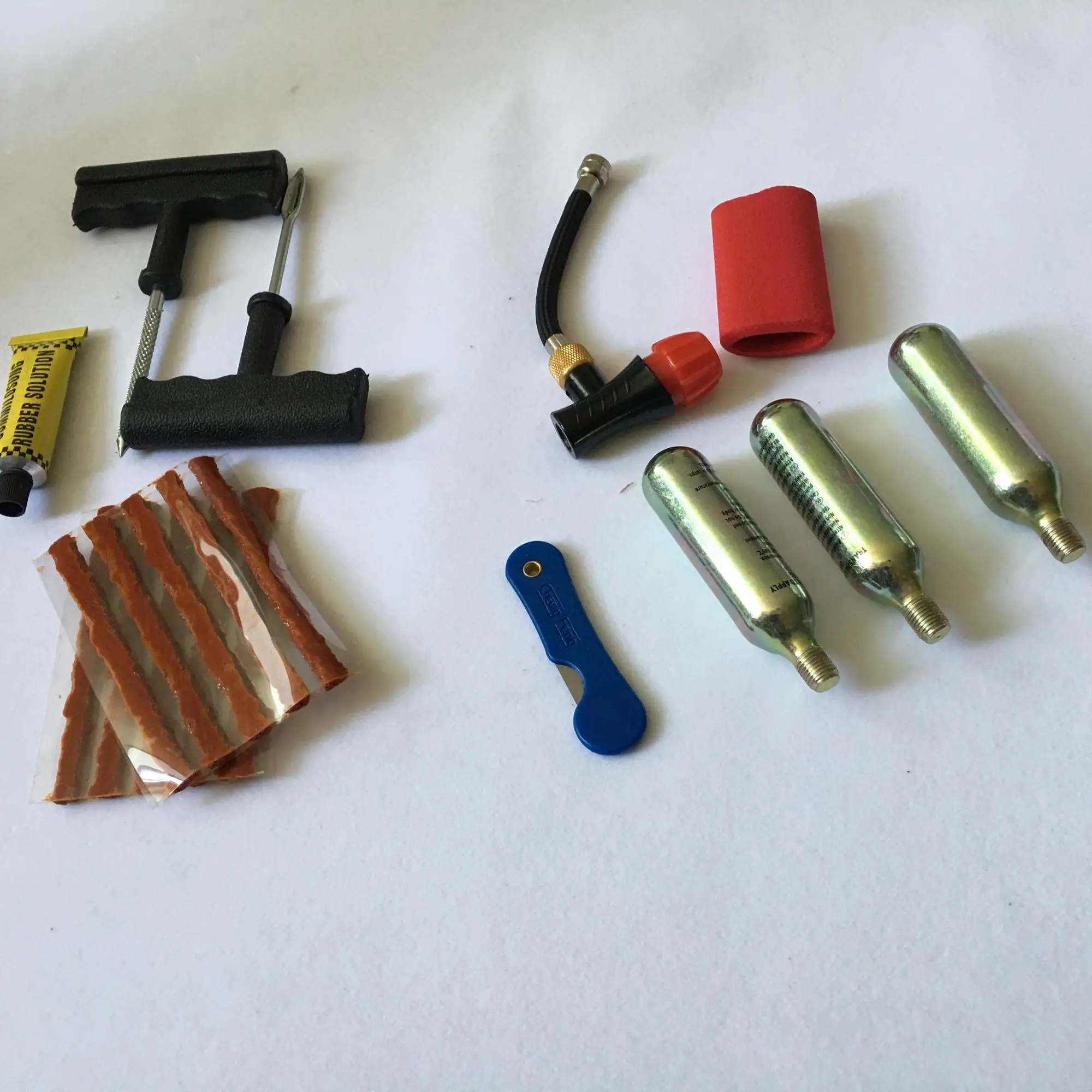 Набор для ремонта бескамерных шин мотоцикла с картриджем Co2 + шнуры цемент спуск и сумка переноски Isuzu