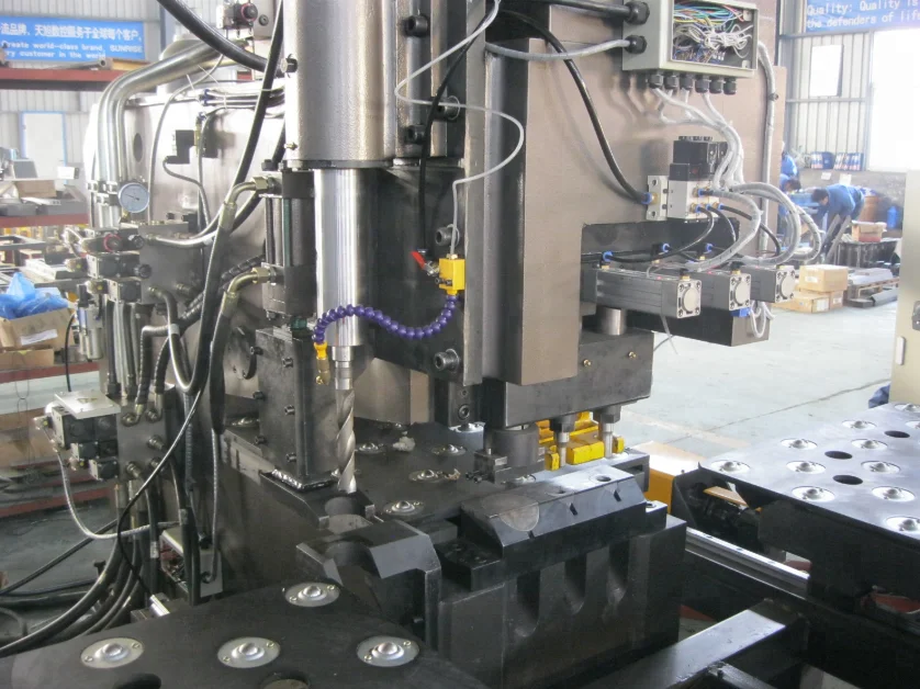 Automatic CNC Turret Punching Machine for Steel Tower Servo Motor