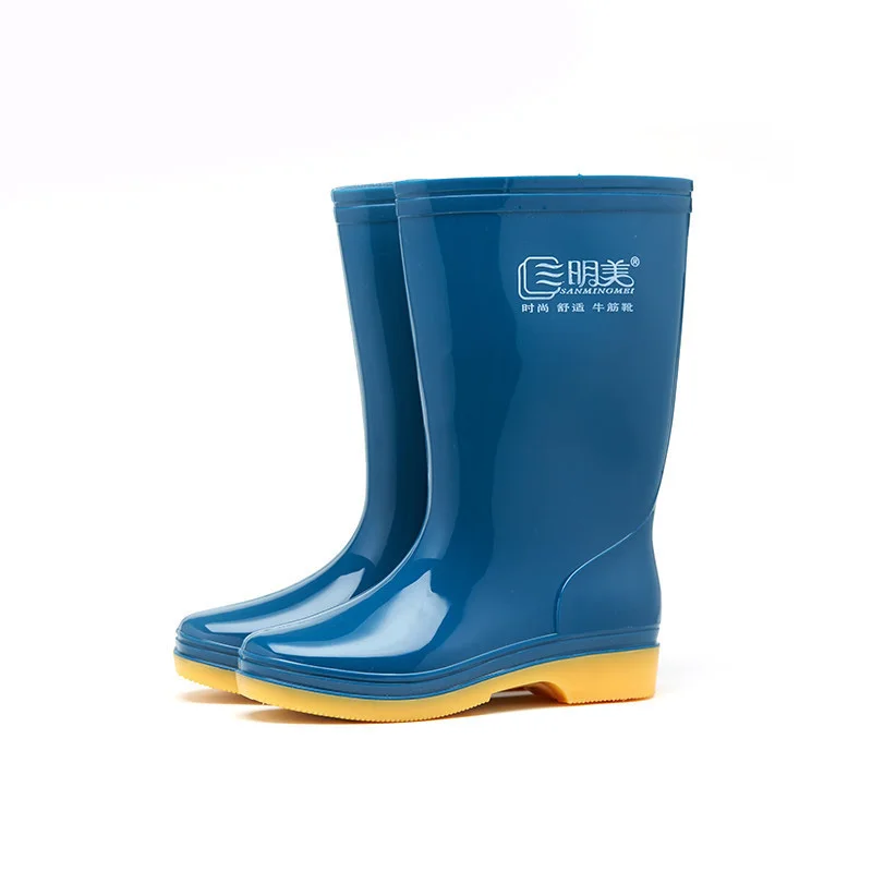 short plastic boots