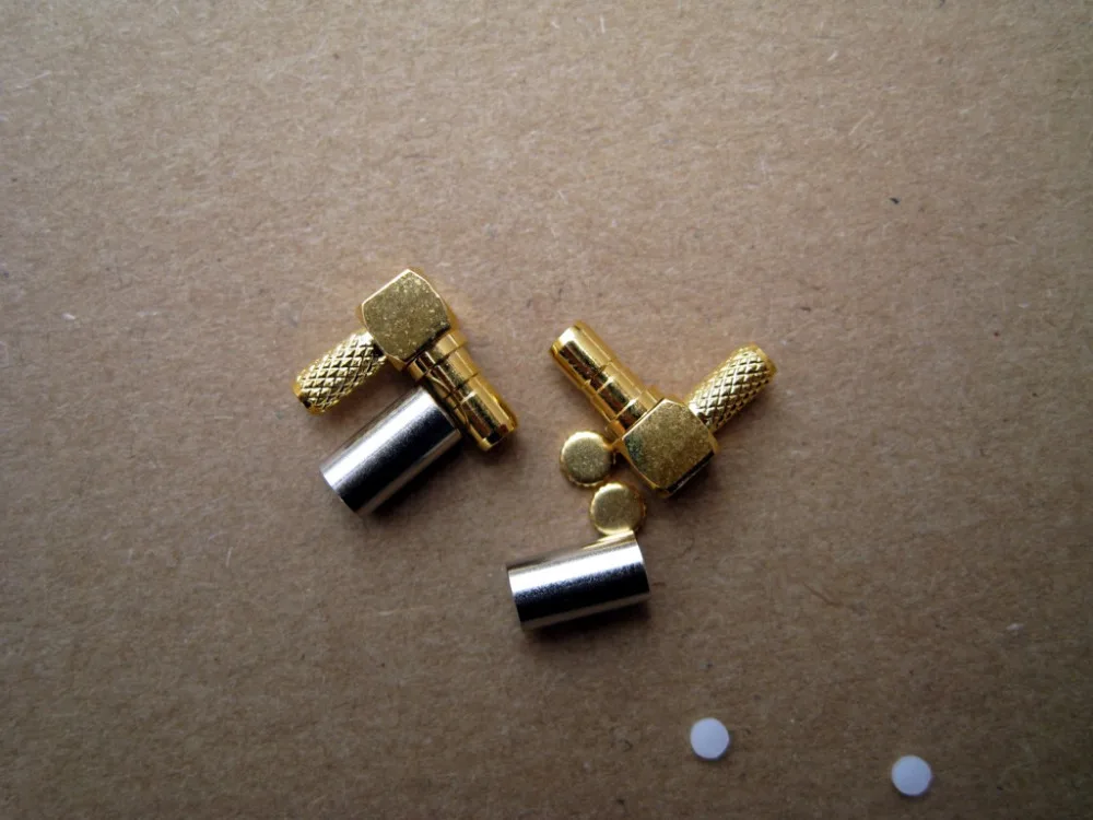 SSMB Connector Right Angle Male for RG174 Cable