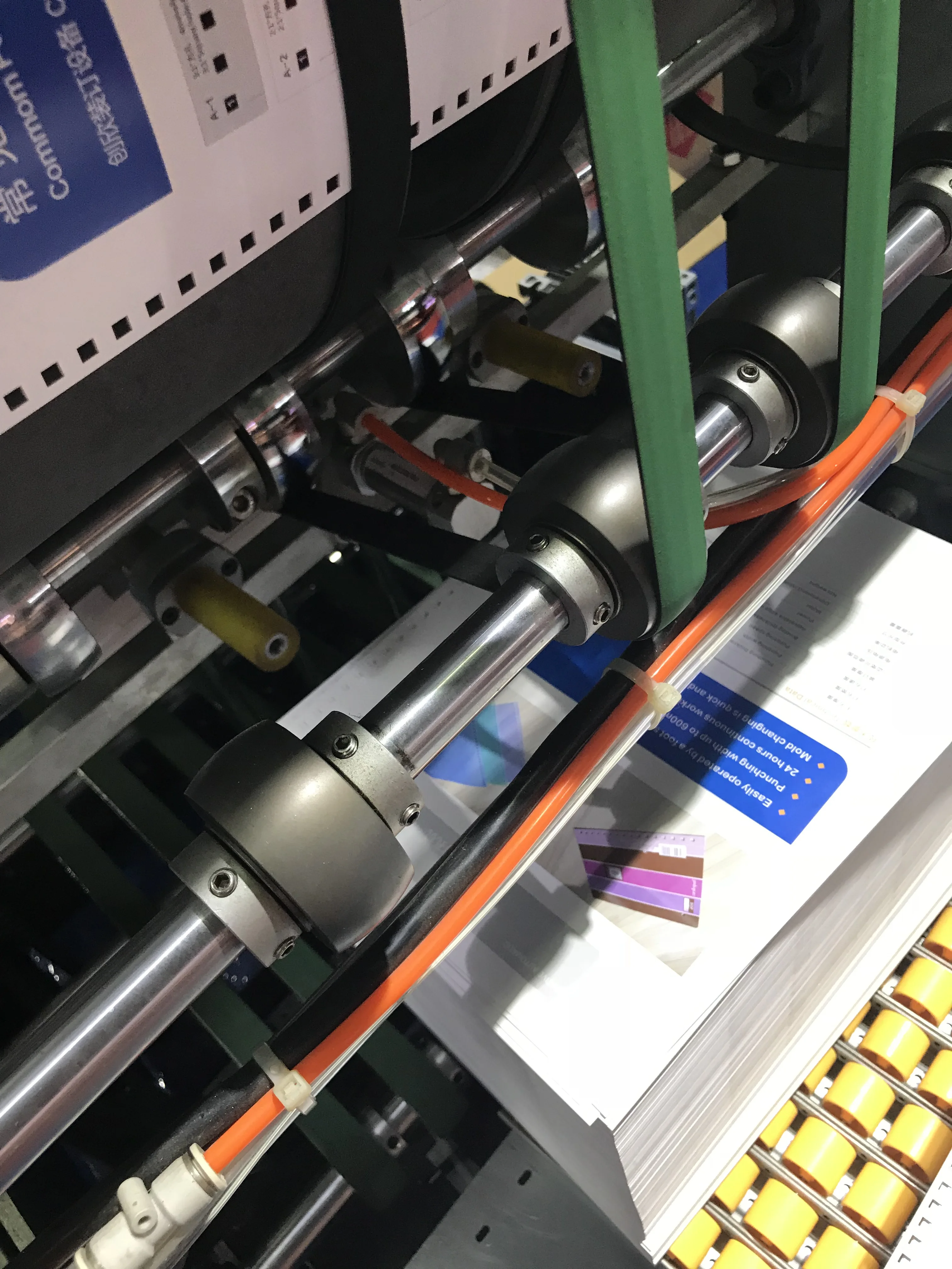 Fully Automatic High Speed Paper PVC Hole Punching Machine for Note Spiral Book Making