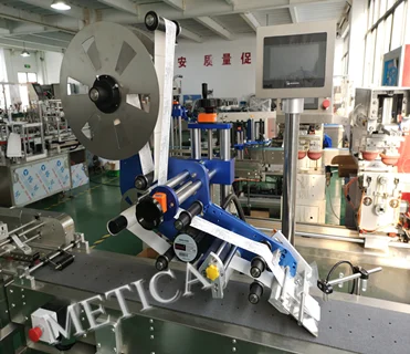 Automatic Label Applicator Machine for Pouches Flat Transparent Film Sticker Paging Labeling Machine with Feeder