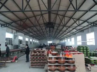 Hebei Yingyi Cookware Co., Ltd. 2