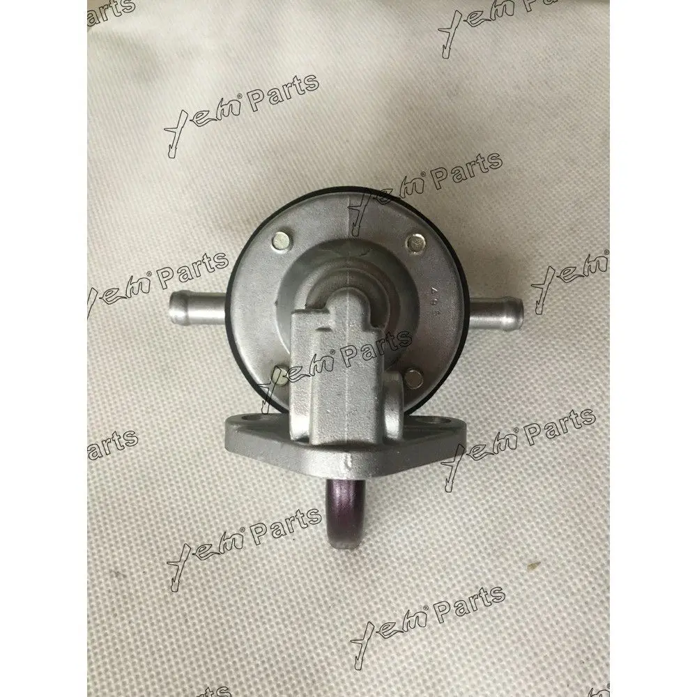 D722 Fuel Pump 15821-52030 for Kubota Engine 2