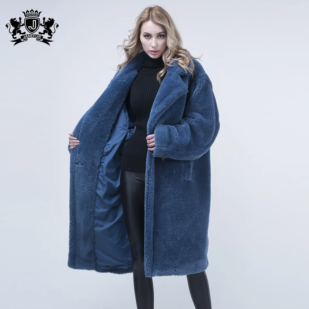 Cappotto lungo invernale in vera pelliccia da donna con pelliccia