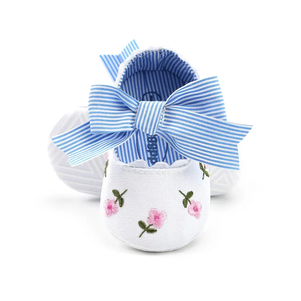 Оптовая продажа, вышитая Трехцветная детская обувь принцессы в полоску с бантом, детская обувь с мягкой подошвой