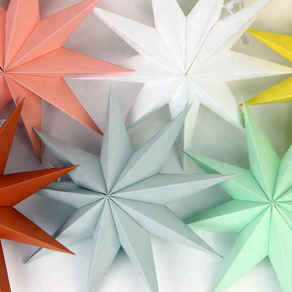 Große Papiersterne für Weihnachtsdekoration