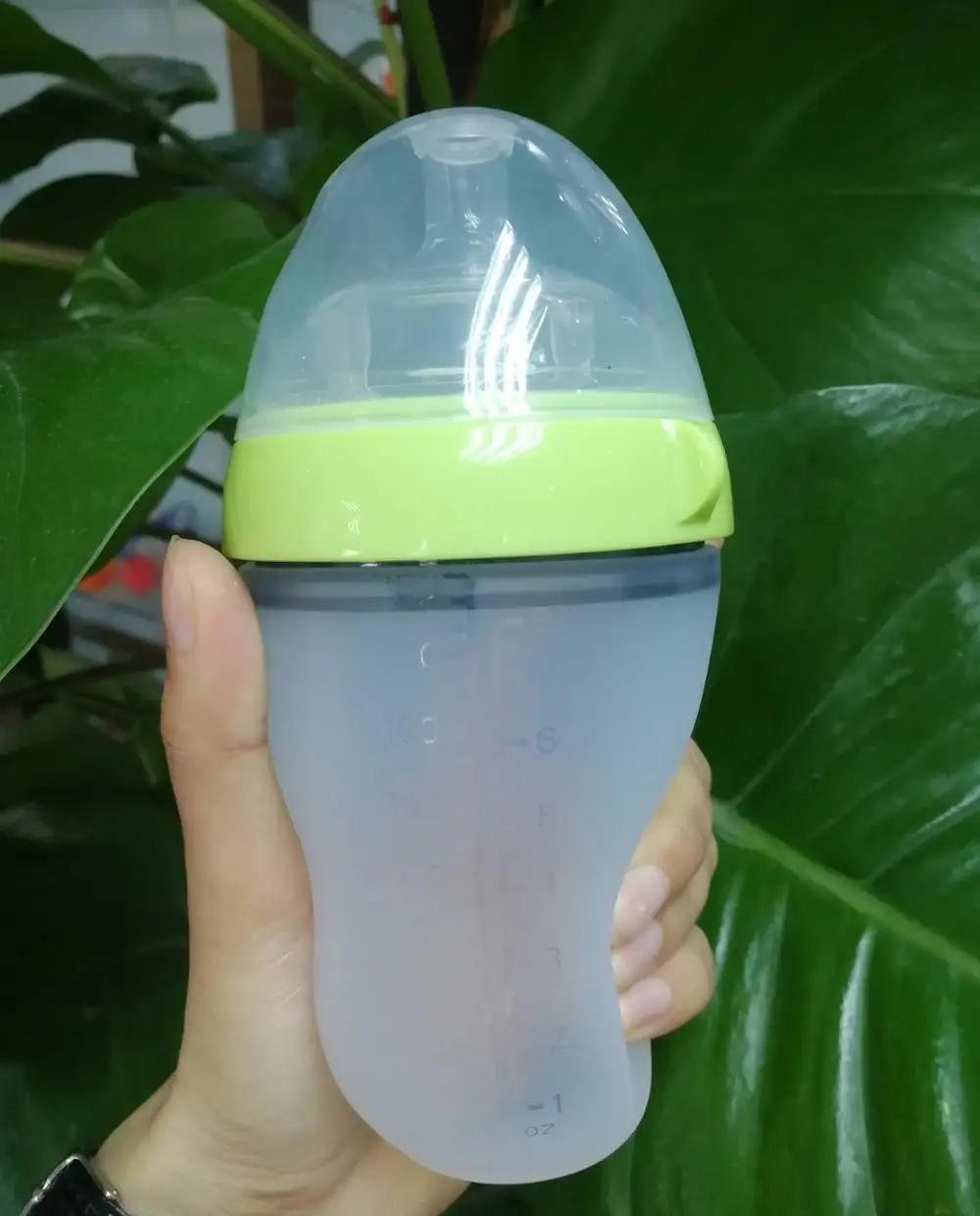 BPA Free Wide Neck Soft Baby Bottles Silicone Baby Feeding Bottle