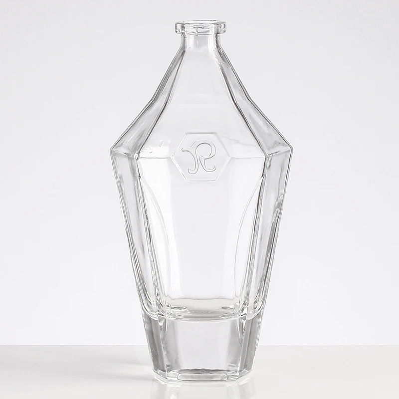 Fashion Design Exquisite Emboss 750ml New Alcohol Glass Bottle With Caps