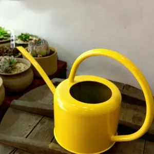 Металлическая овальная трубка для полива